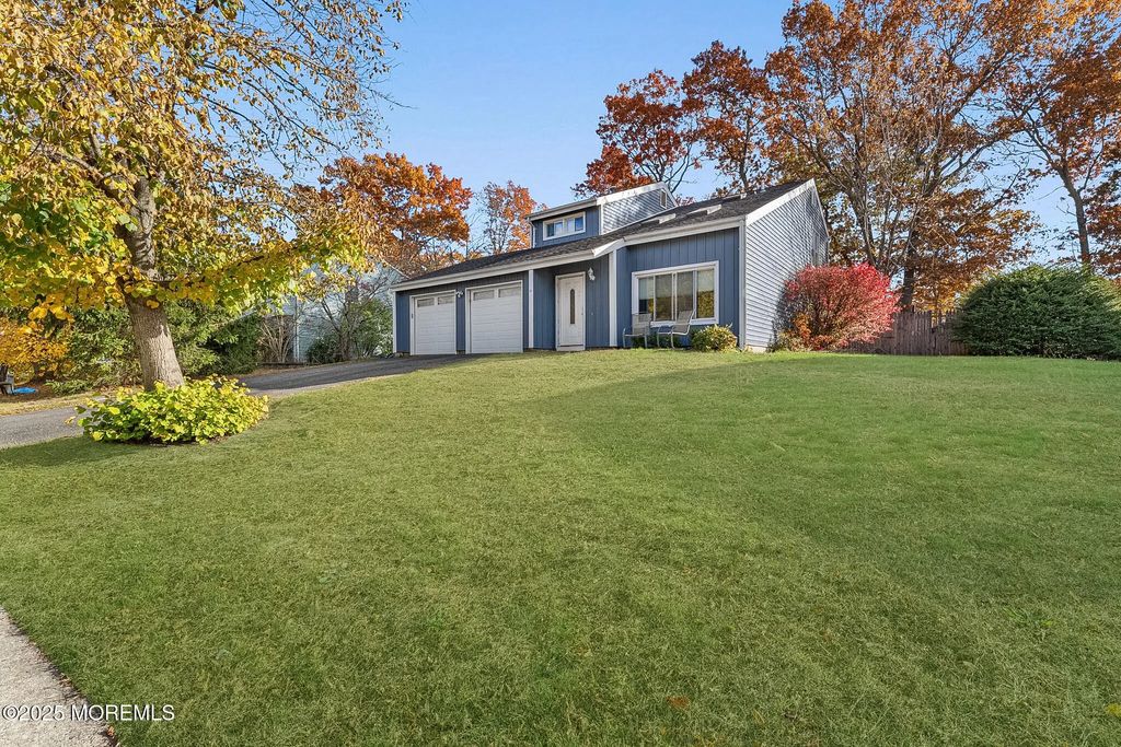 222 Liberty Bell Road, Toms River