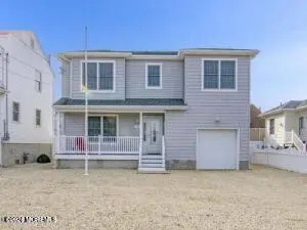 26 Newark Avenue Summer 2027, Lavallette