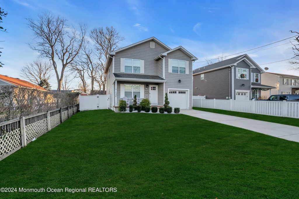 132 Chelton Avenue, Long Branch