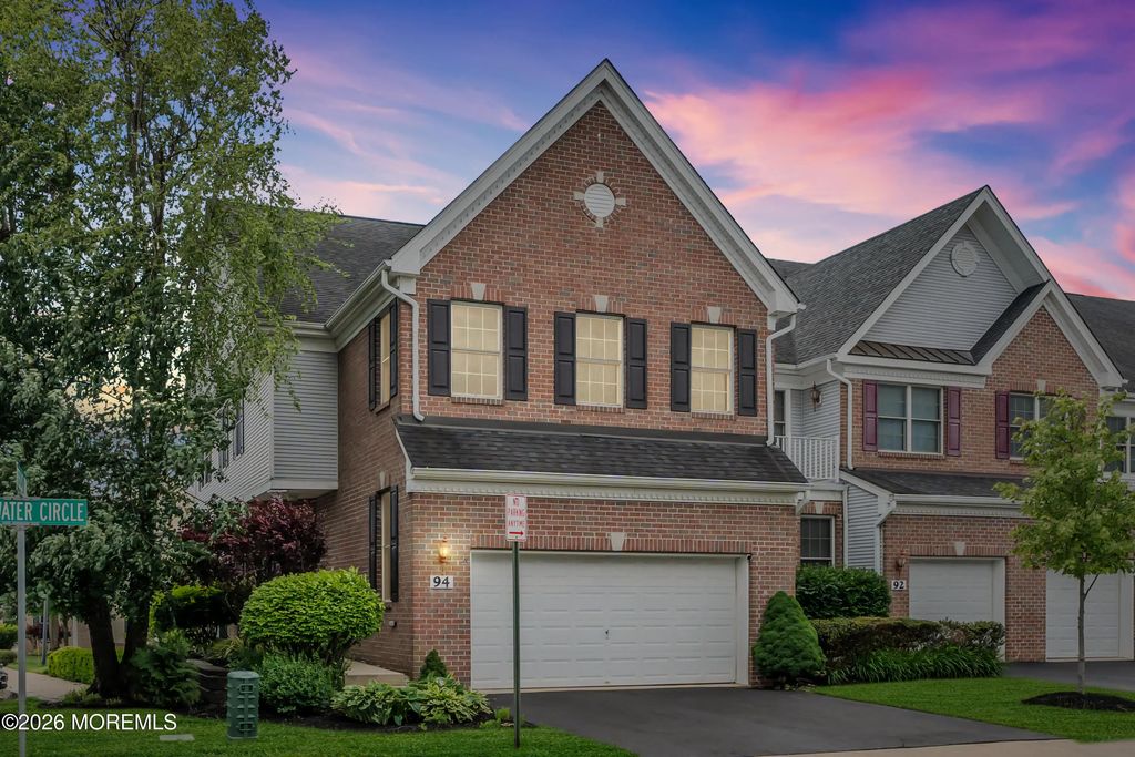 94 Deepwater Circle, Manalapan