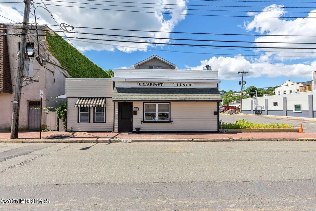 111 Bay Avenue, Highlands