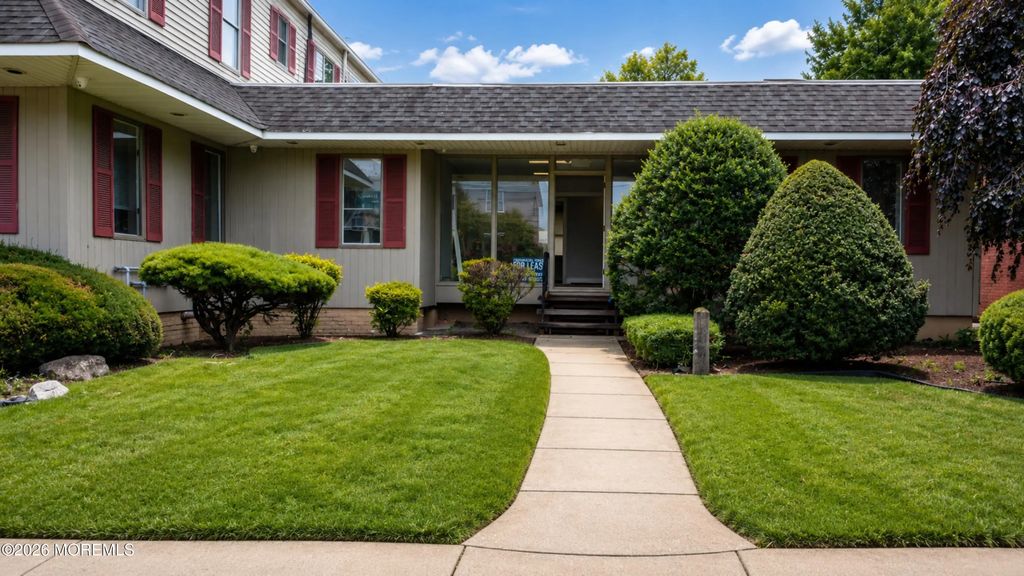58 W Main Street, Freehold