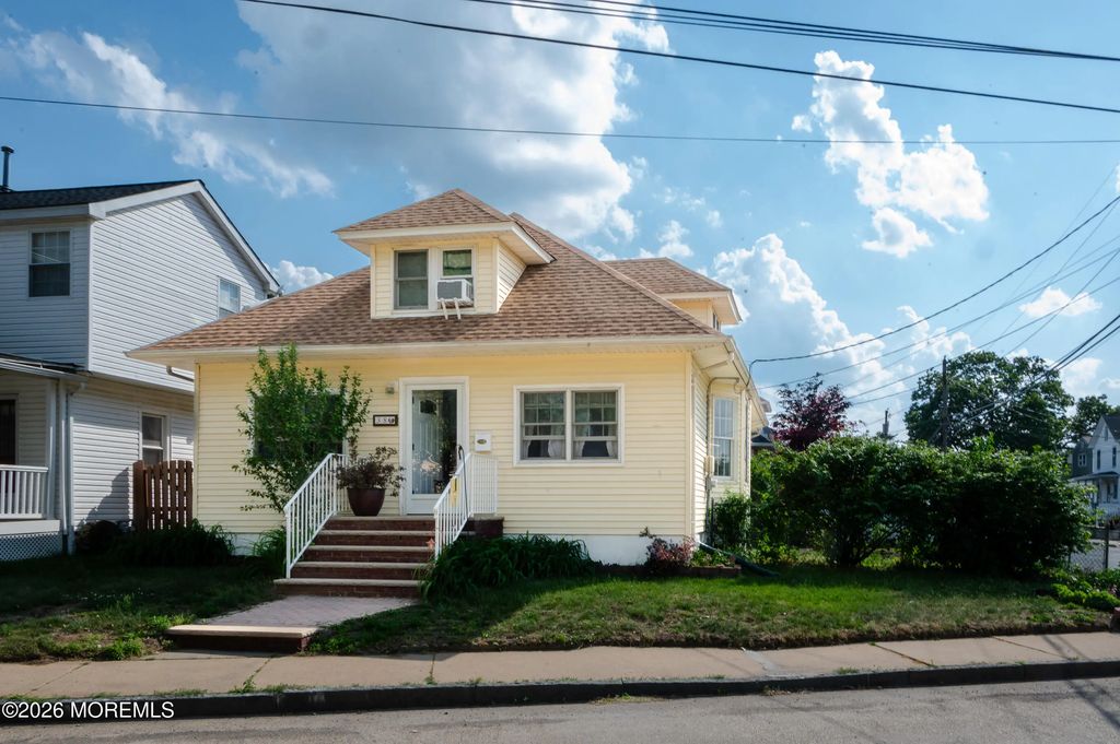 38 Walnut Street, Keyport