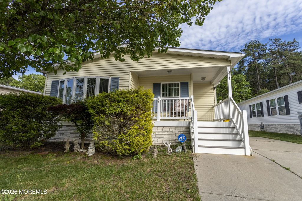 1214 Winding Brook Way, Whiting