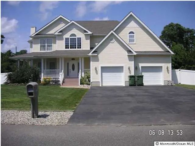 528 Vanderbilt Avenue, Bayville