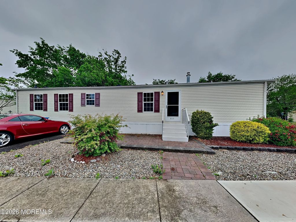 815 Nocturn Way, Toms River