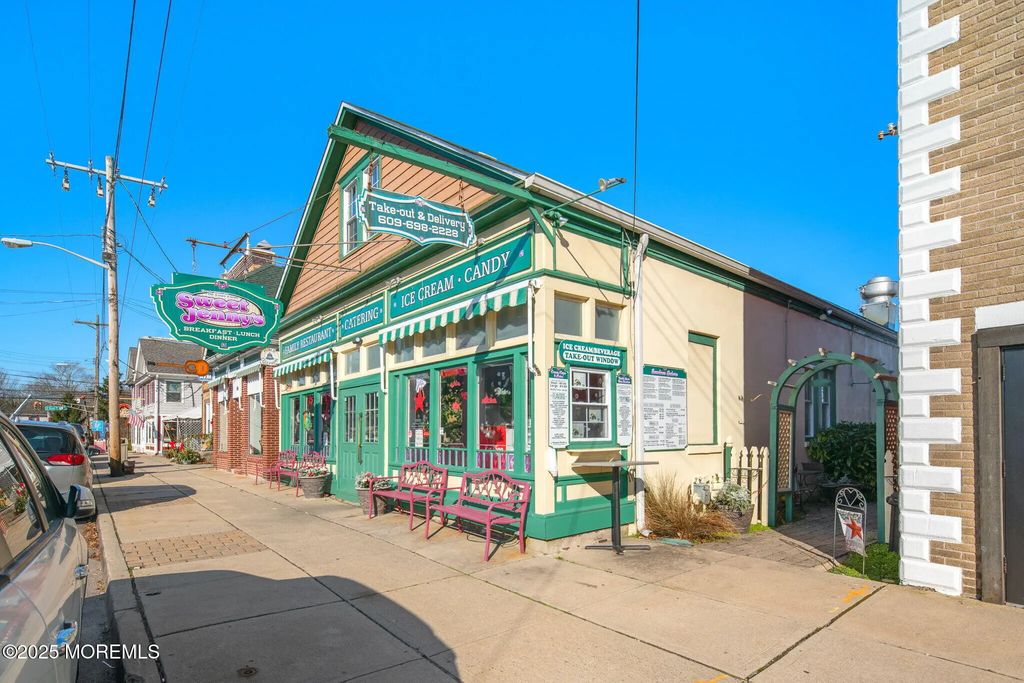 688 E Bay Avenue, Barnegat