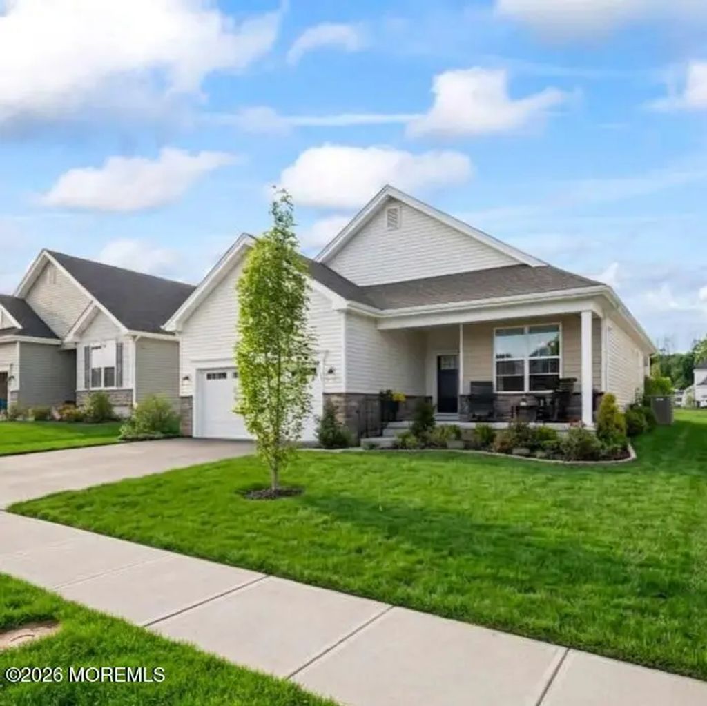 38 Keeneland Road, New Egypt