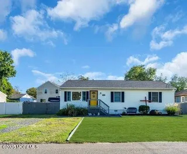 2321 5th Avenue, Toms River