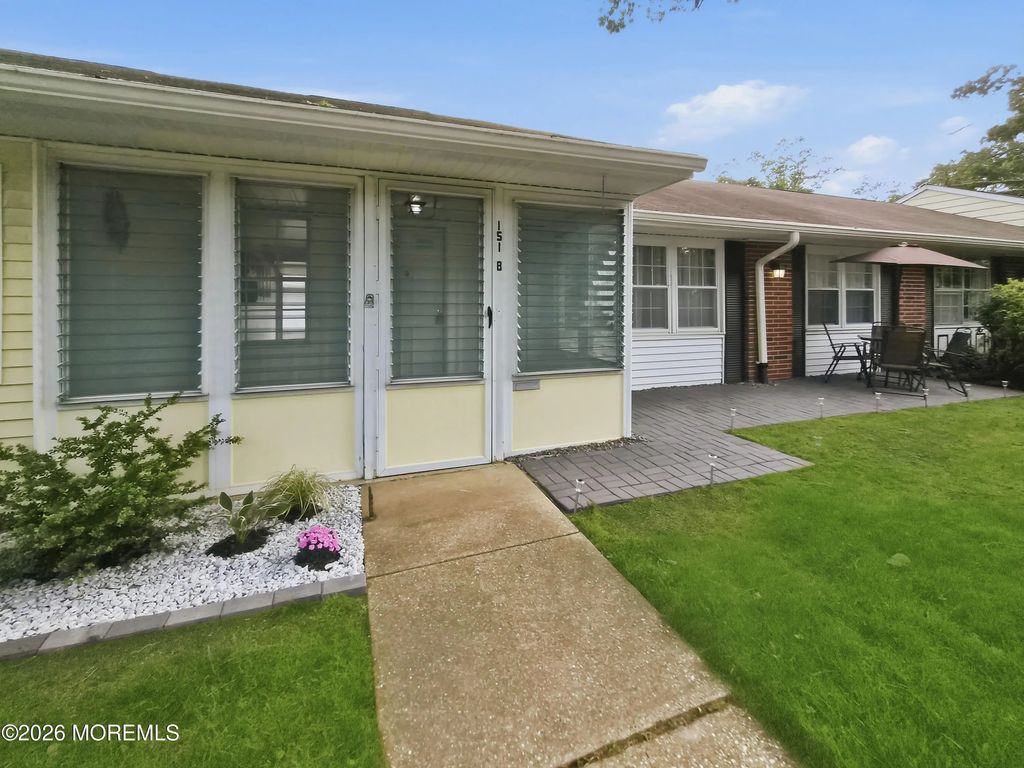 151b Buckingham Drive, Lakewood
