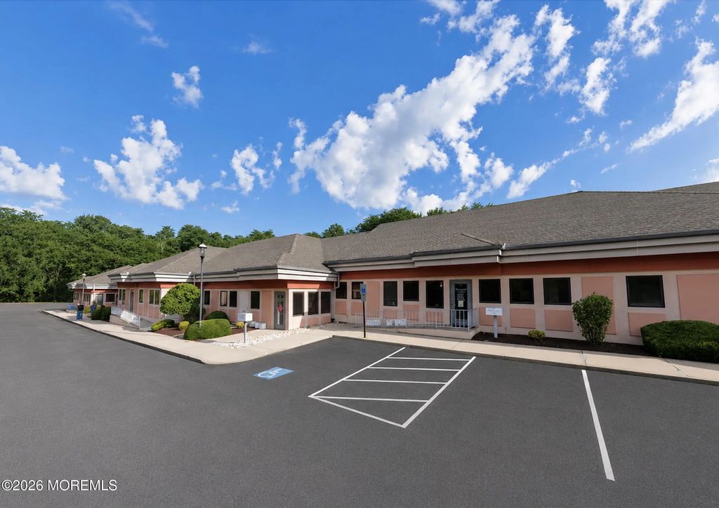 501 Iron Bridge Road 10, Freehold