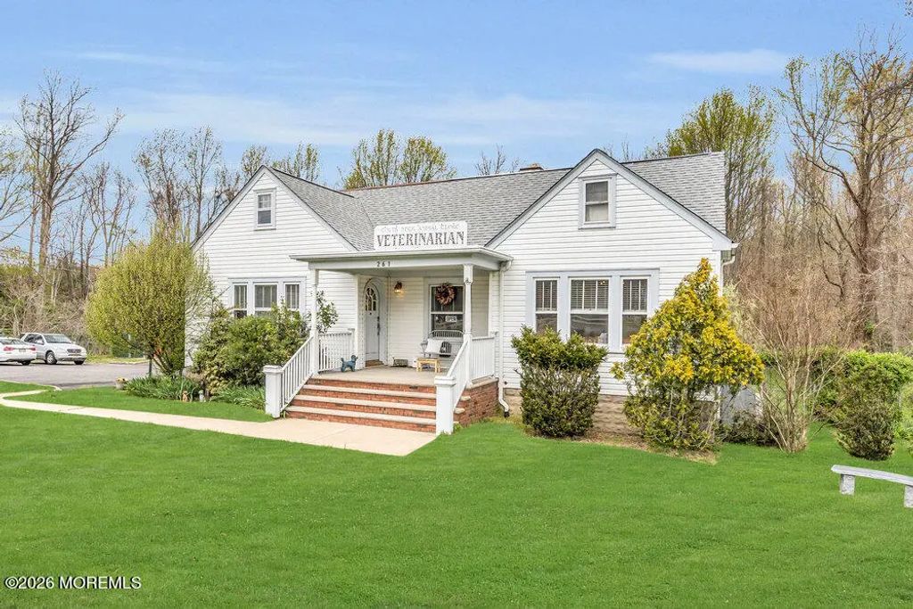 261 State Route 34, Colts Neck