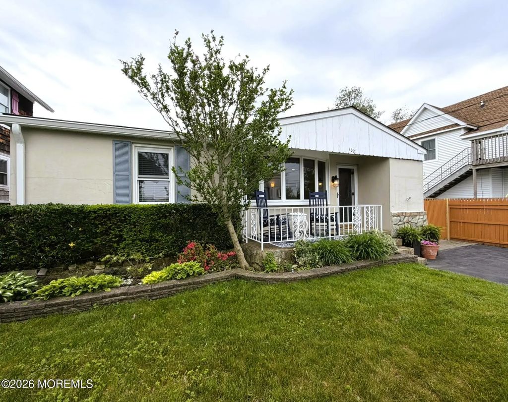 102 Columbia Avenue, Long Branch