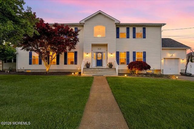717 Jersey Avenue, Spring Lake