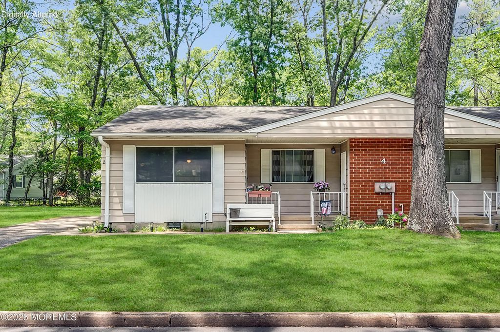 4 Indiana Way B, Whiting