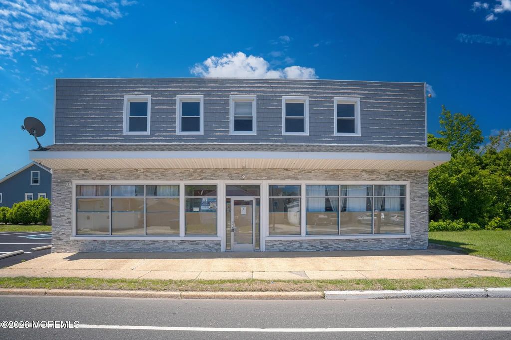 605 State Route 35 Unit 2, Neptune Township