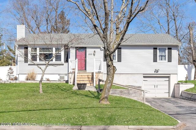 559 Dow Avenue, Oakhurst