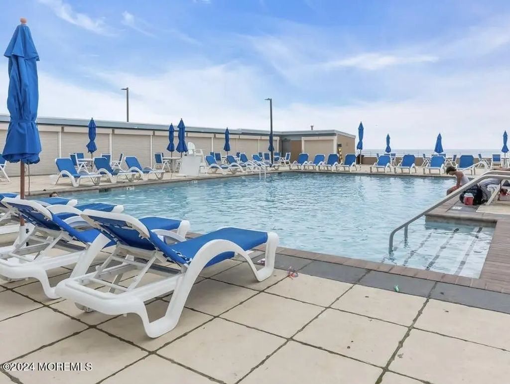 787 Ocean Avenue 212, Long Branch