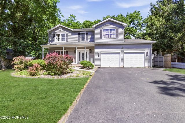 2433 Huckleberry Road, Manchester