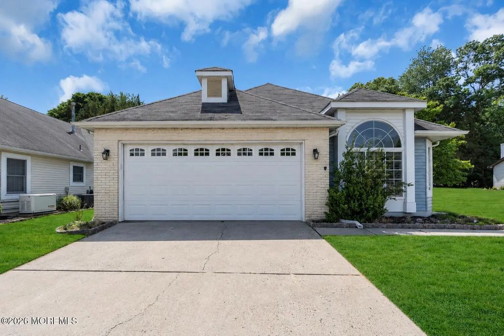 1417 Burr Oak Road, Toms River