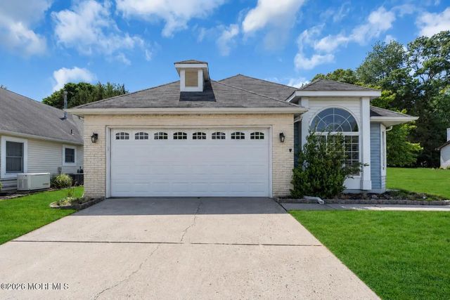 1417 Burr Oak Road, Toms River