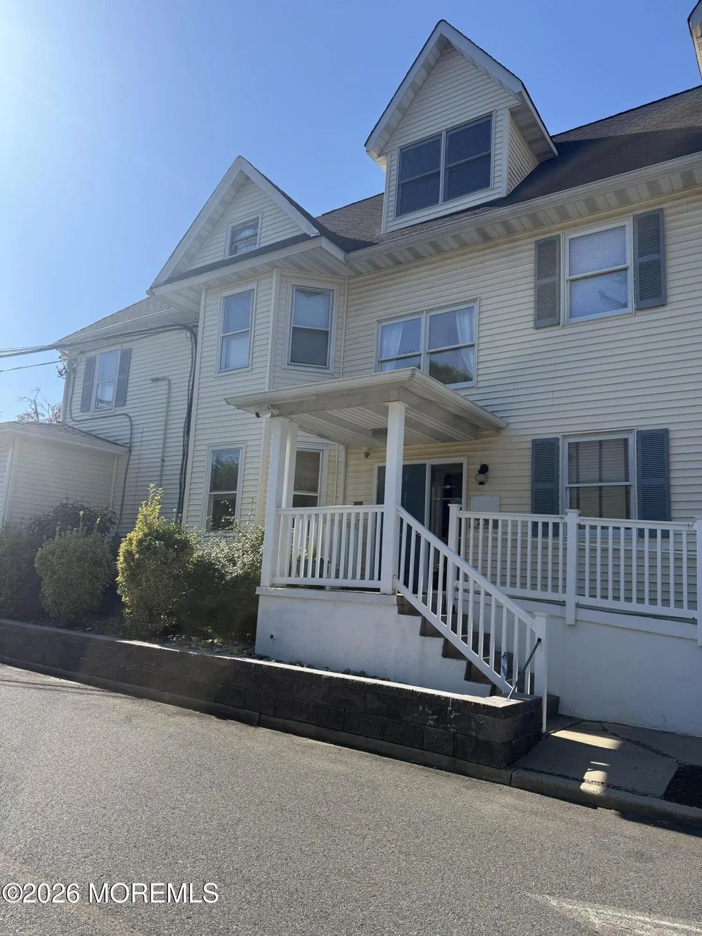 208 Maple Avenue Suite 4, Red Bank