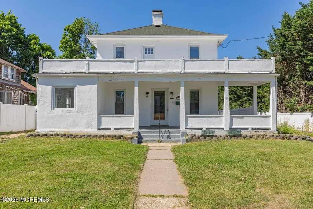 117 Cottage Place, Long Branch