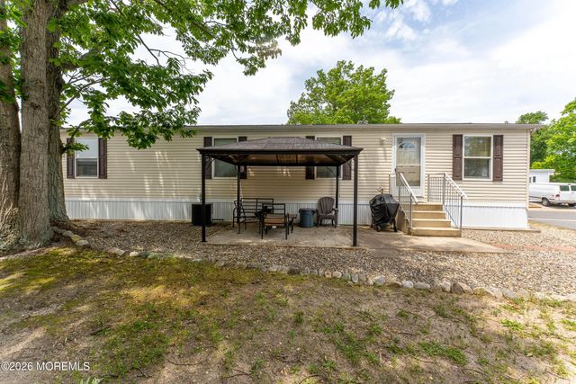 309 Floral Way, Toms River