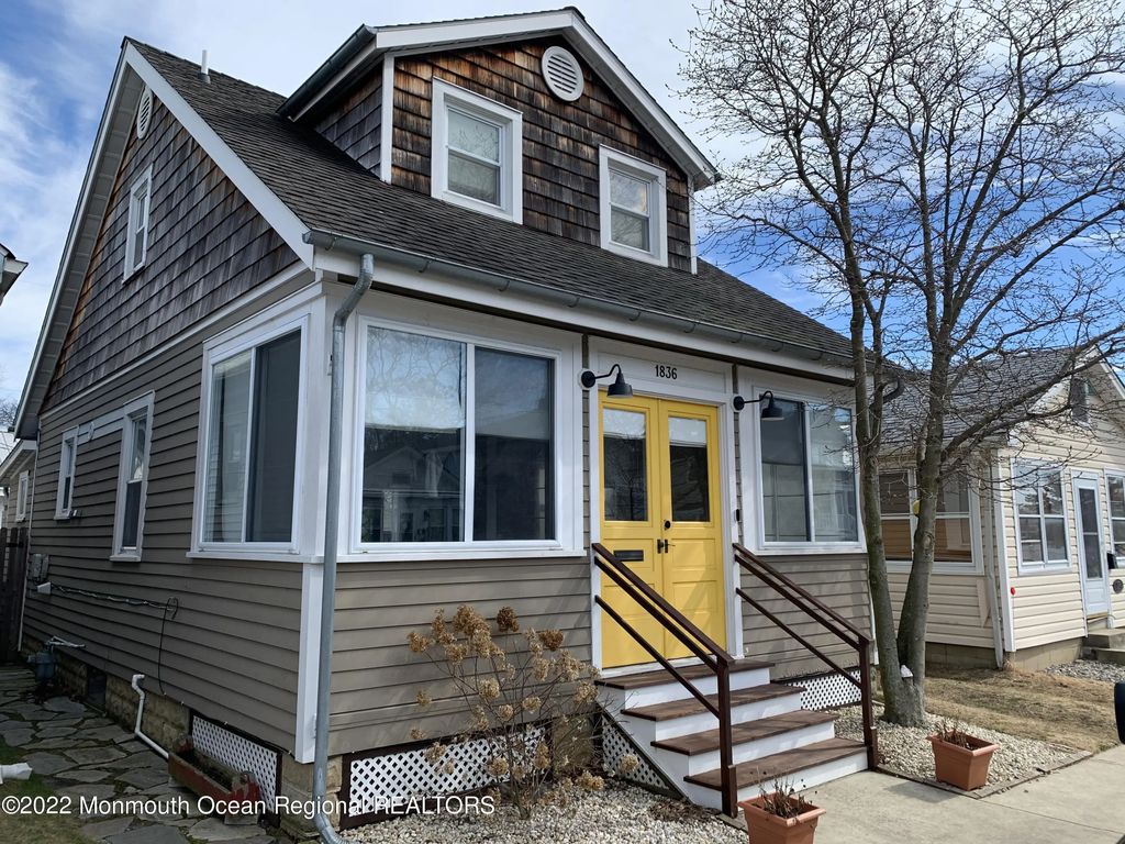 1836 Parkway, Lake Como
