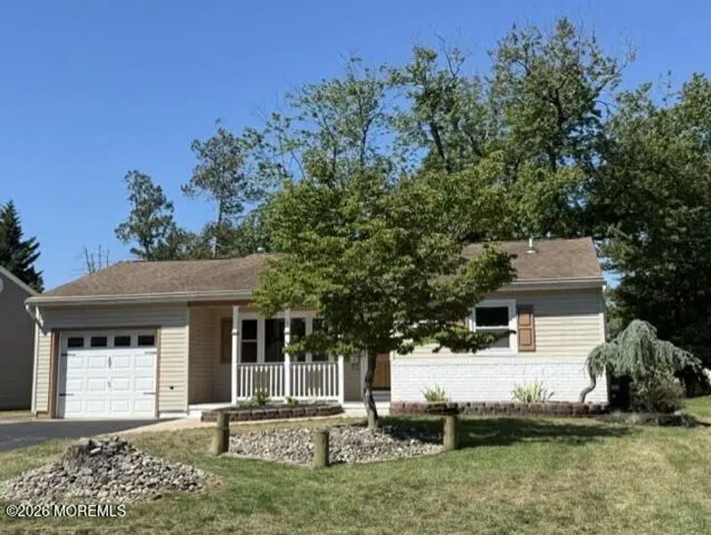 23 Stanford Drive, Toms River