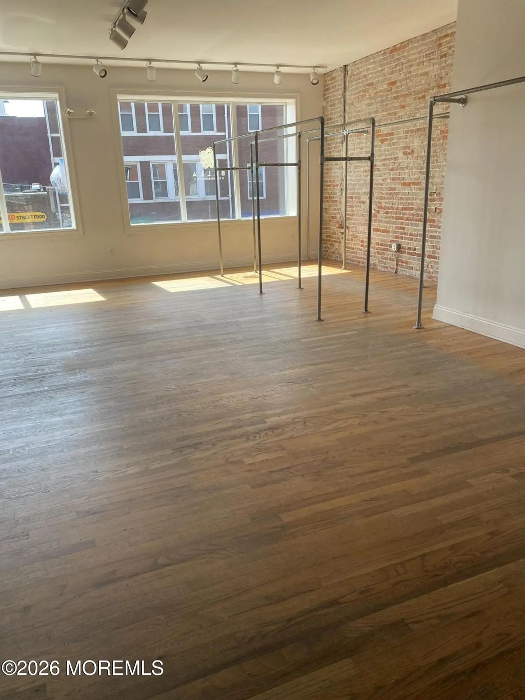 5 W Main Street, Freehold