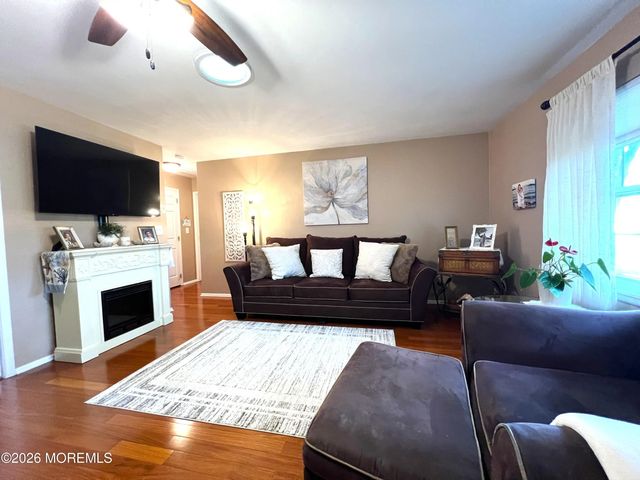 258 Jefferson Court B, Lakewood