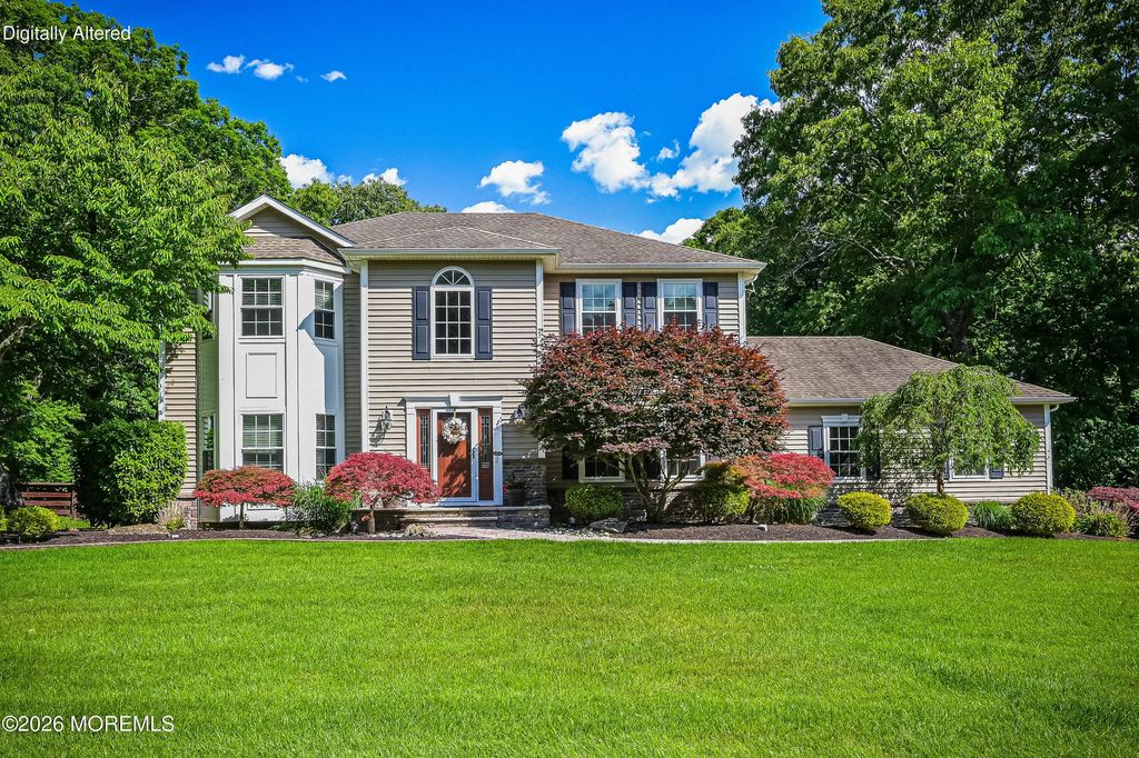 10 Burke Drive, Farmingdale