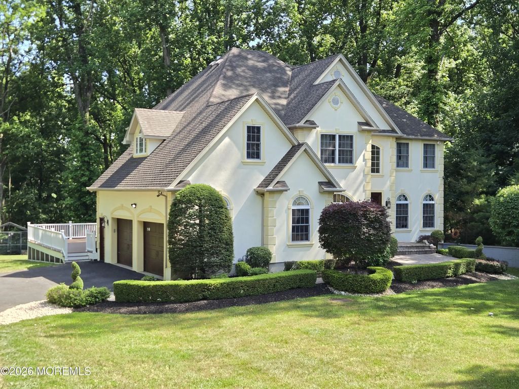 112 Beacon Hill Road, Morganville