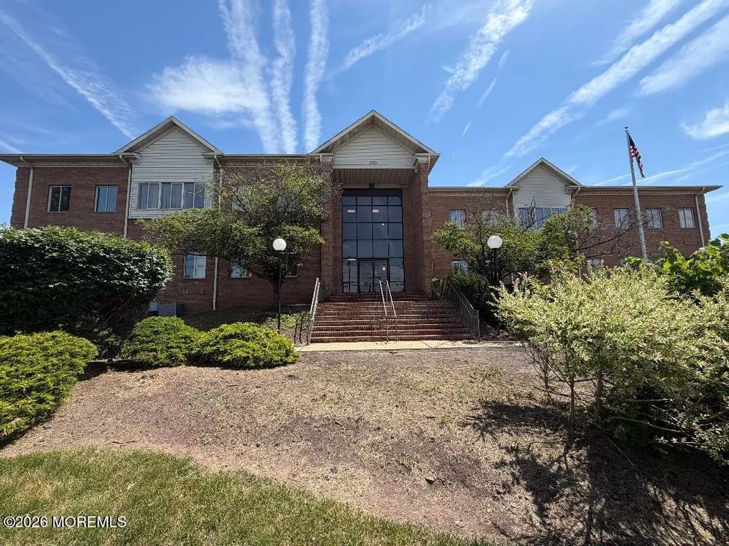 515 Plainfield Avenue 104, Edison