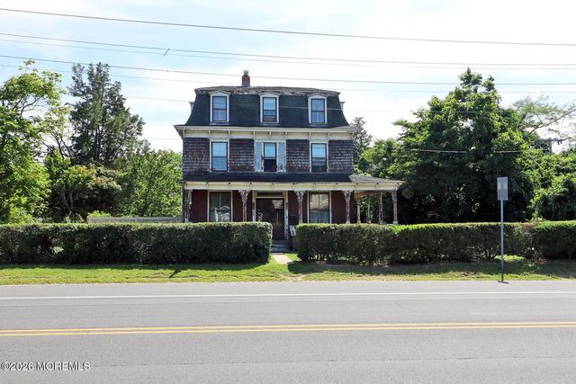 105 E Bay Avenue, Manahawkin