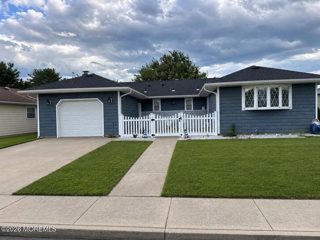 281 Harrington Drive N, Toms River