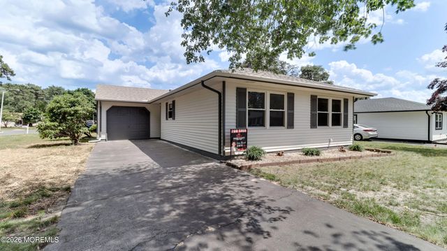 1 Whitecap Way, Brick