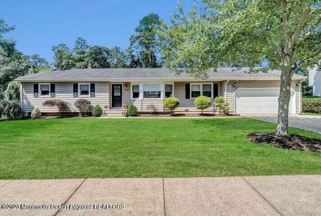 104 Orange Street, Oakhurst