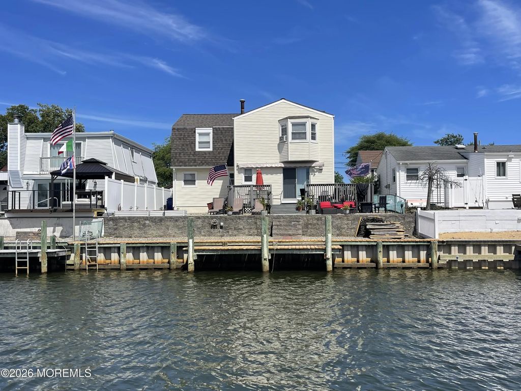 778 Tunney Point Drive, Toms River
