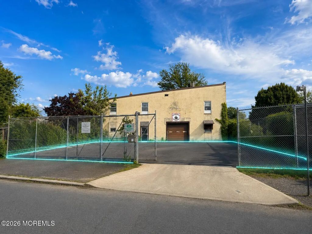 12 Pierce Avenue, Trenton
