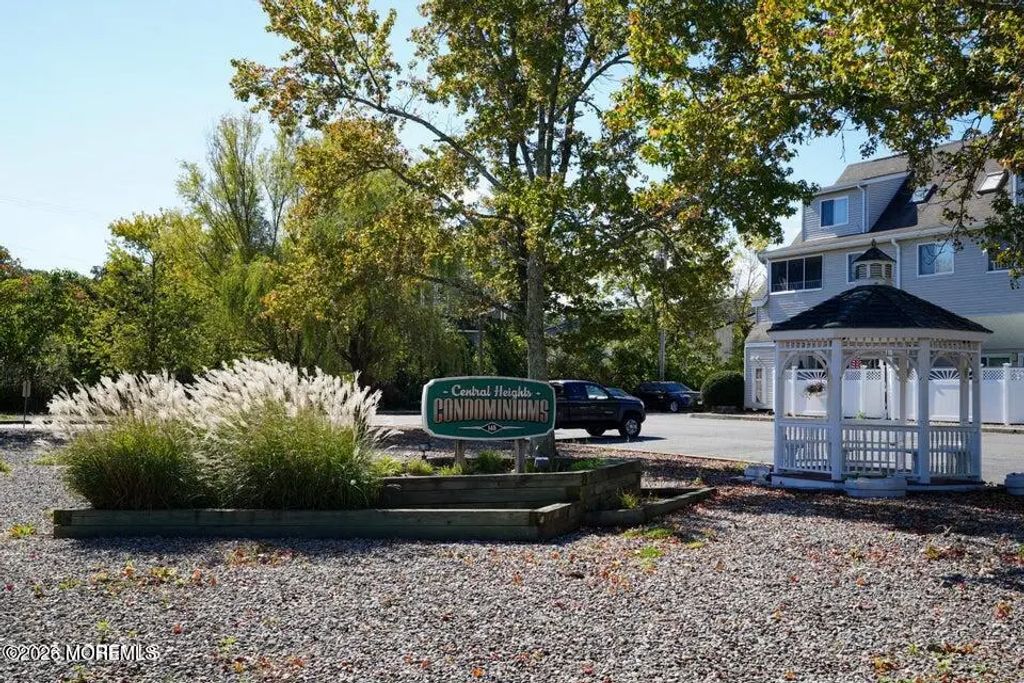 145 Central Avenue 12a, Island Heights