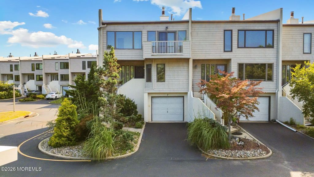 57 Bridgewaters Drive 7, Oceanport