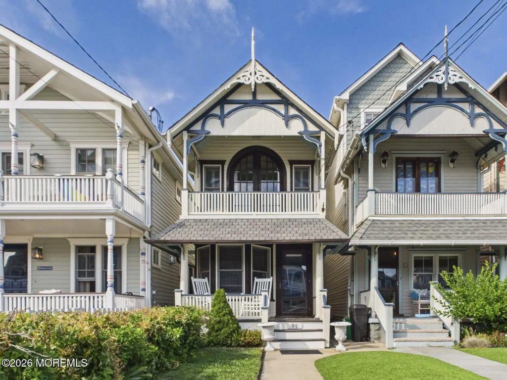 9 1/2 Embury Avenue, Ocean Grove