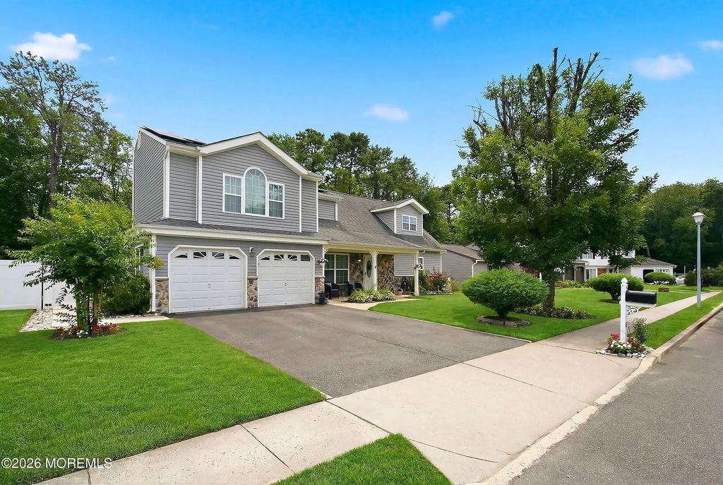 7 Cidermill Court, Howell