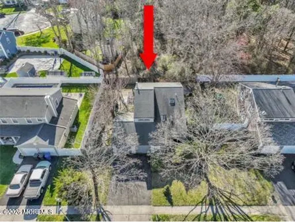 521 Dorothy Place, Brick