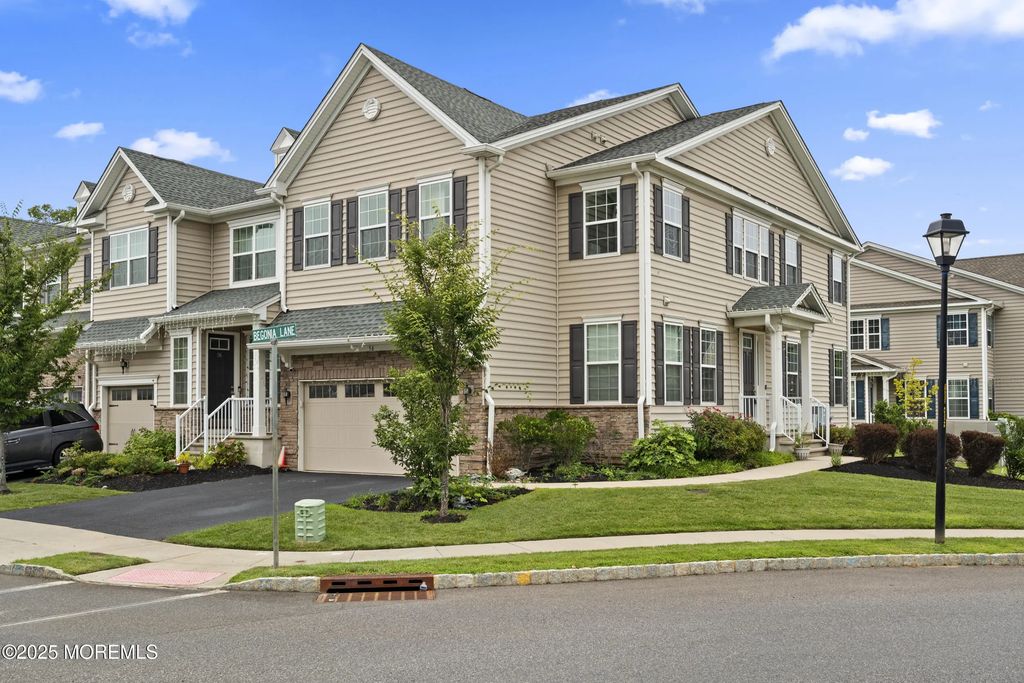 58 Begonia Lane, Monroe