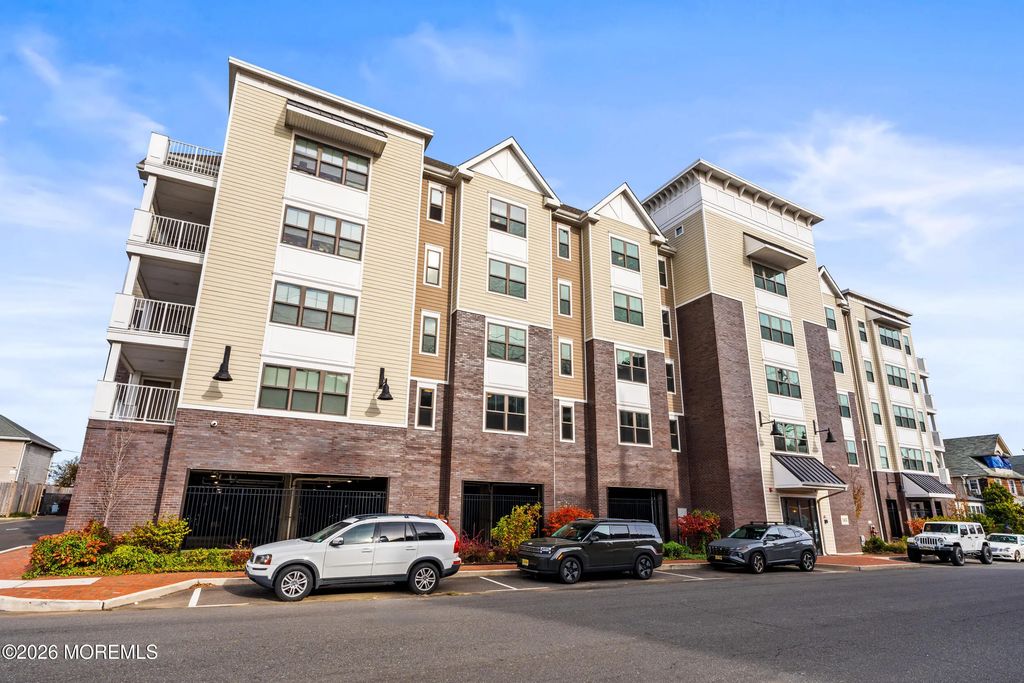 165 Pavilion Avenue 211, Long Branch