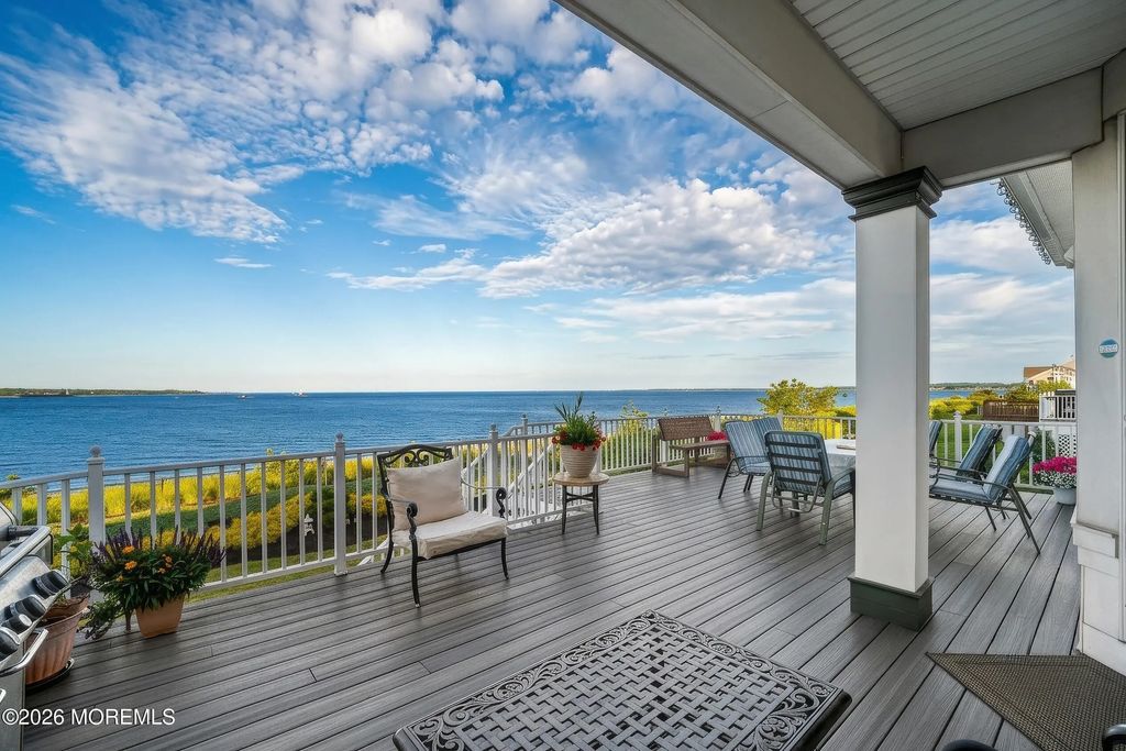 23 Lighthouse Drive, South Amboy