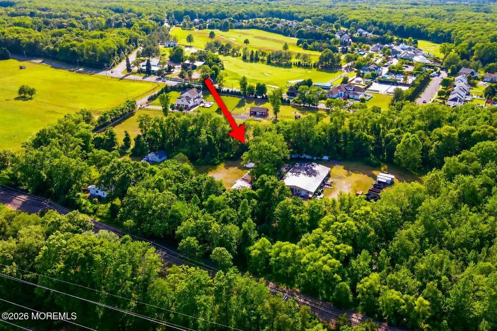 26 Megill Road, Farmingdale